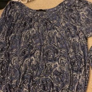 on the shoulder / off the shoulder top